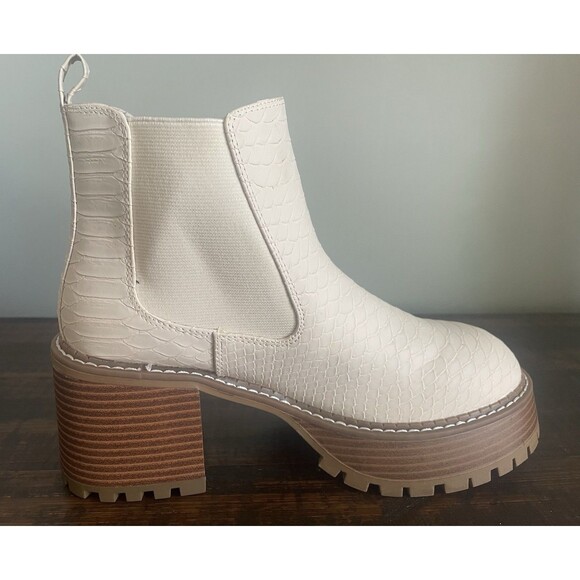 MIA Cream Faux Snakeskin Chunky Platform Chelsea Boots Lug Sole Women’s 7M - Picture 8 of 12